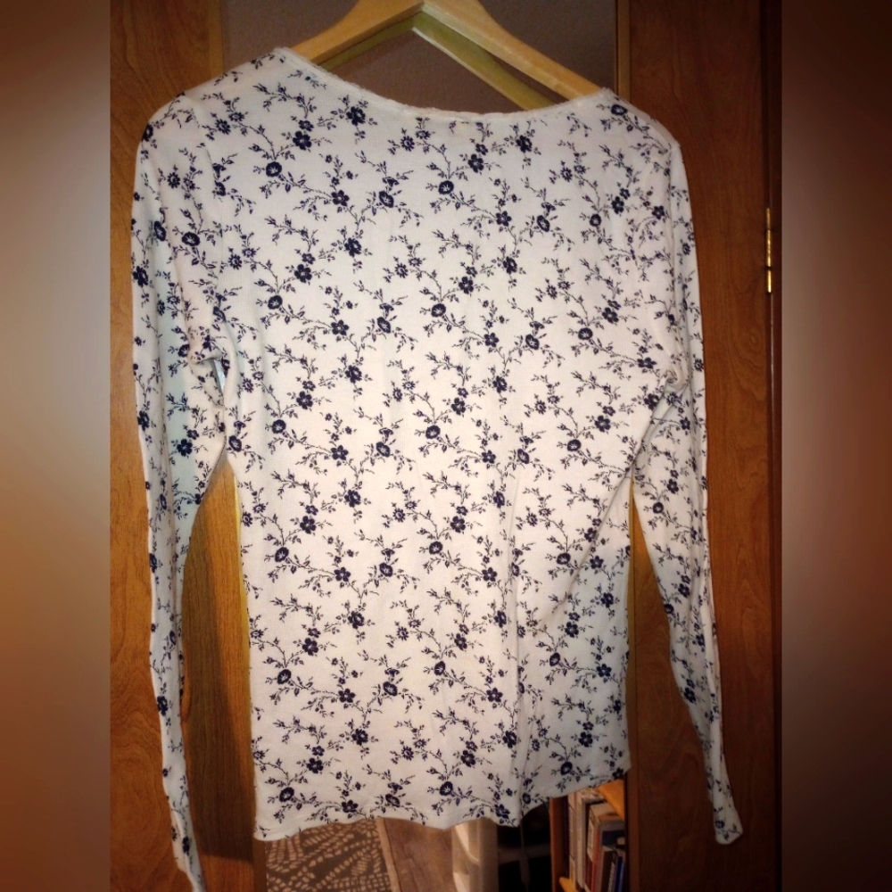 New With Tags.  Lucky Brand Flower Print Shirt.  Size: Medium